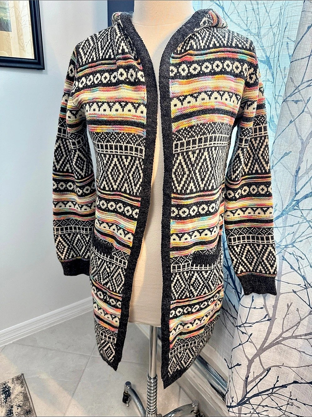 monteau Geometric Hooded Cardigan in Black & Multicolor Size XS